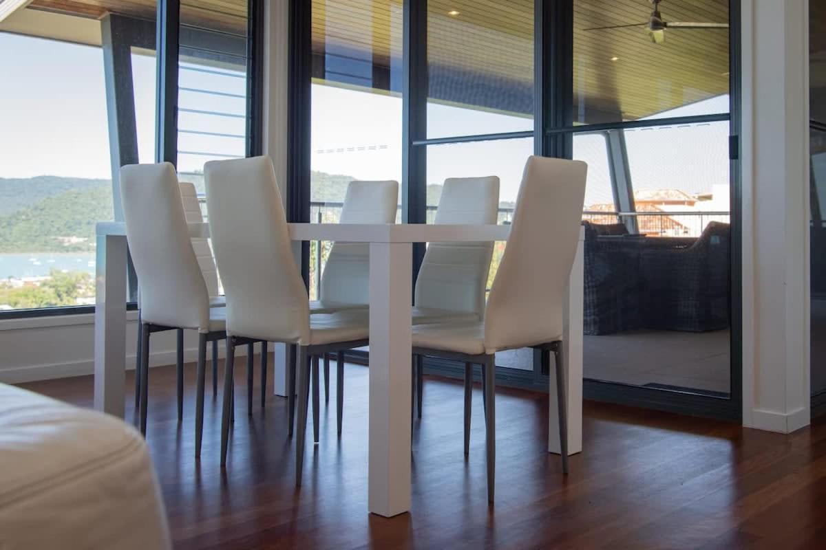 15 Kara - Luxurious With Million Dollar Views * Airlie Beach