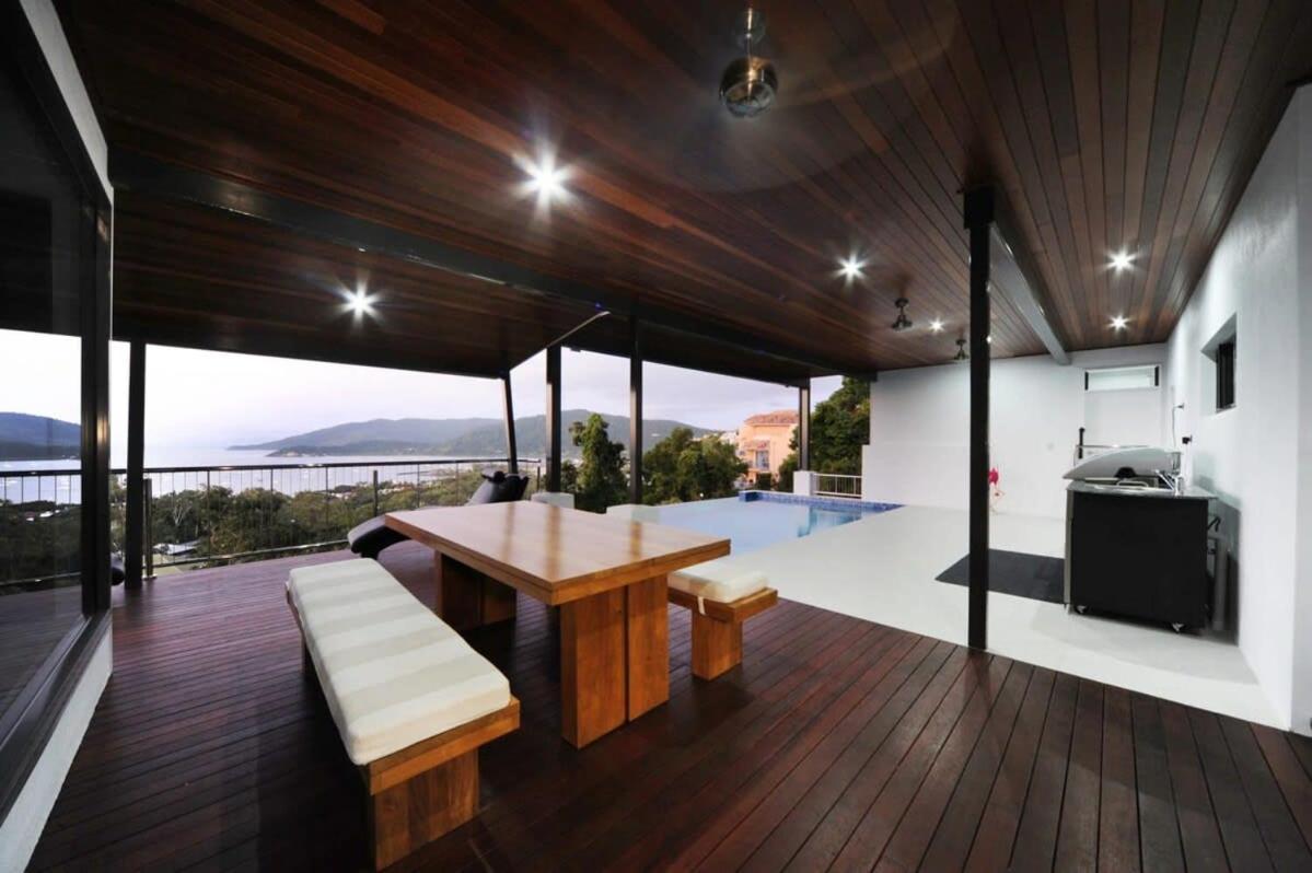 15 Kara - Luxurious With Million Dollar Views * Airlie Beach