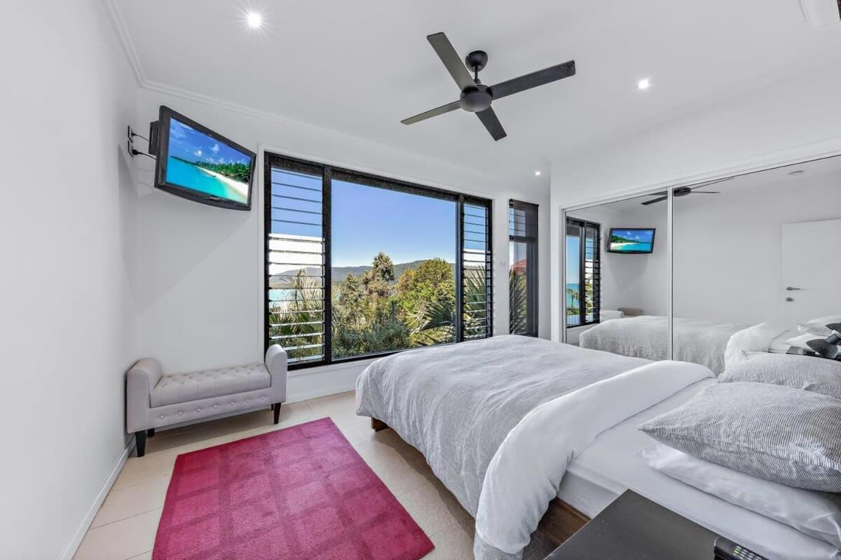 15 Kara - Luxurious With Million Dollar Views Holiday home