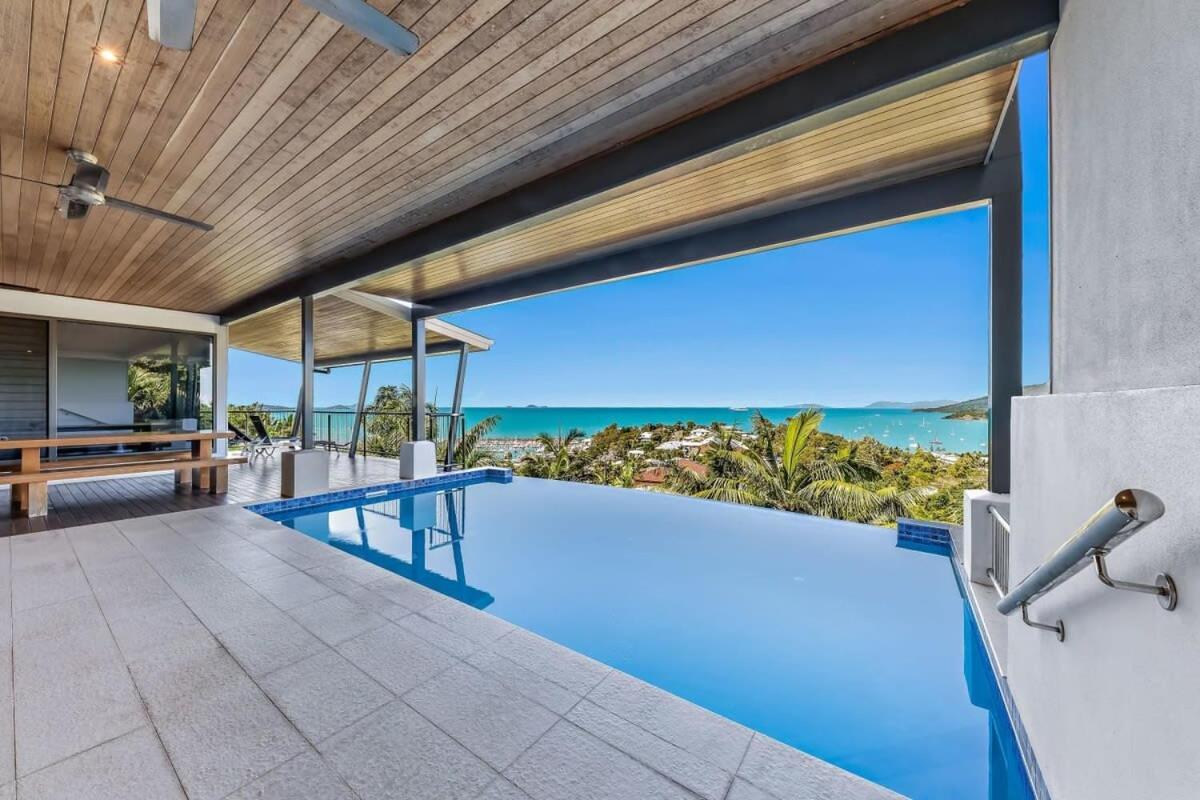 Holiday home 15 Kara - Luxurious With Million Dollar Views *