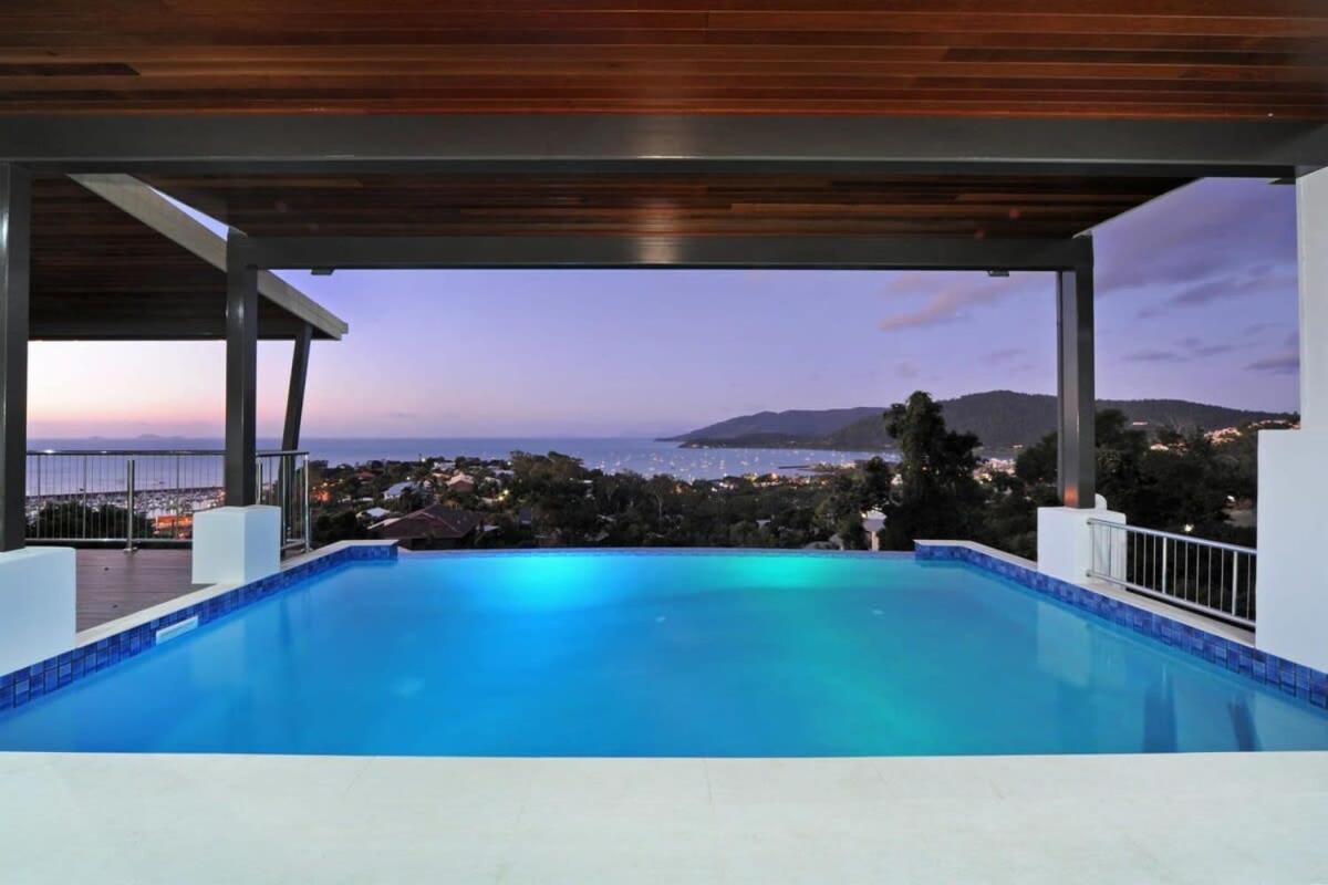 15 Kara - Luxurious With Million Dollar Views