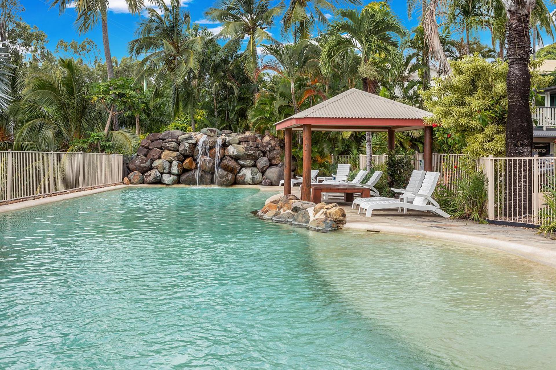 Sunset Oasis * Airlie Beach