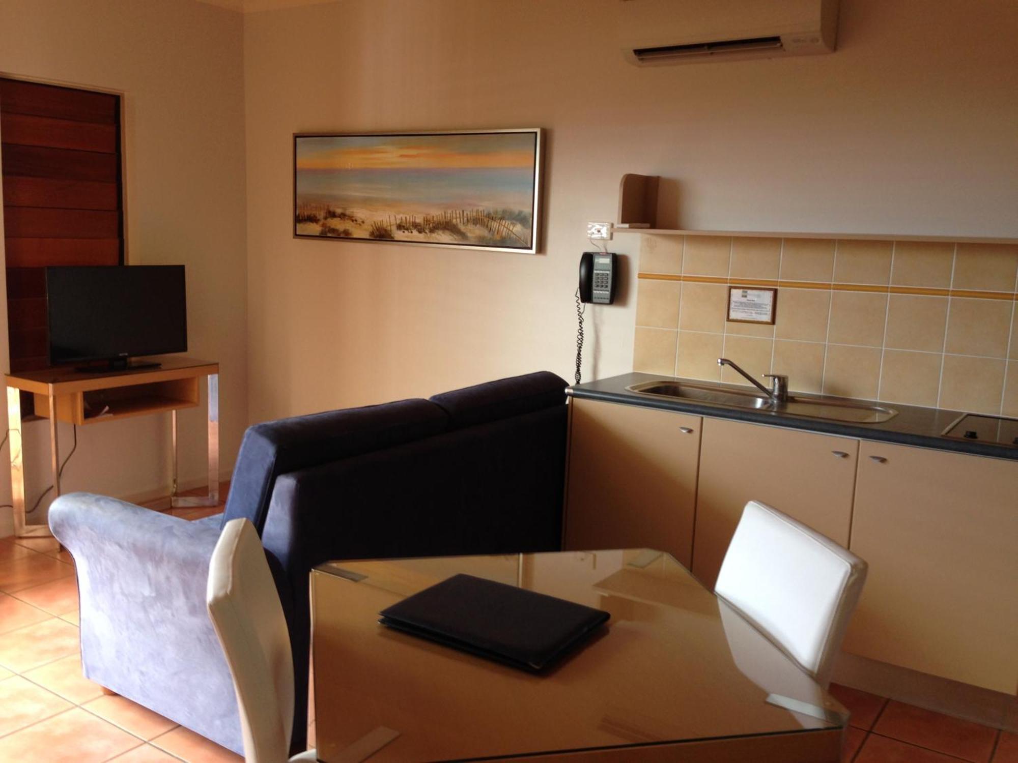 At Boathaven Bay Aparthotel Airlie Beach