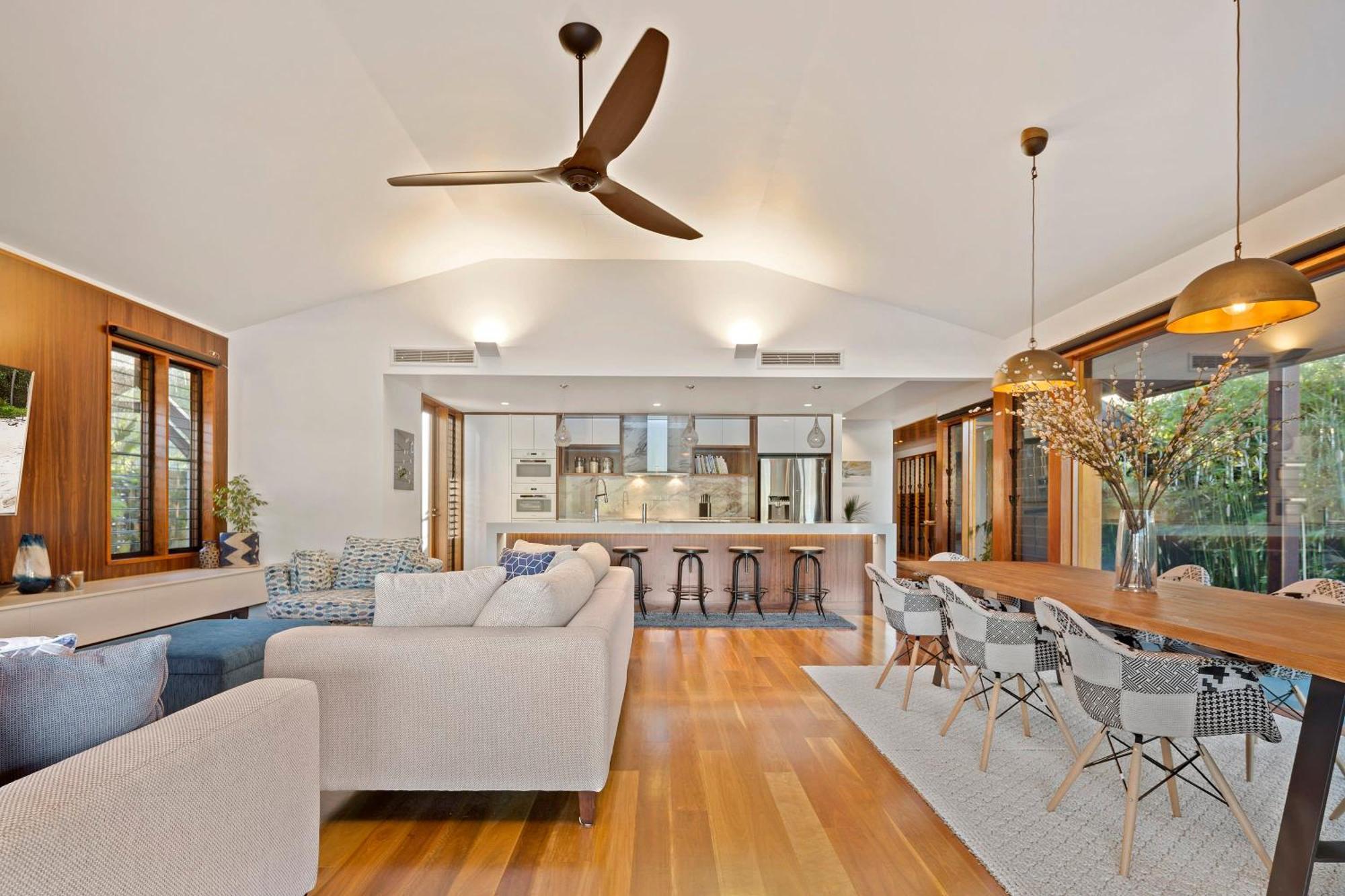 Holiday home 23 The Cove - Whitsunday Waterfront Living *