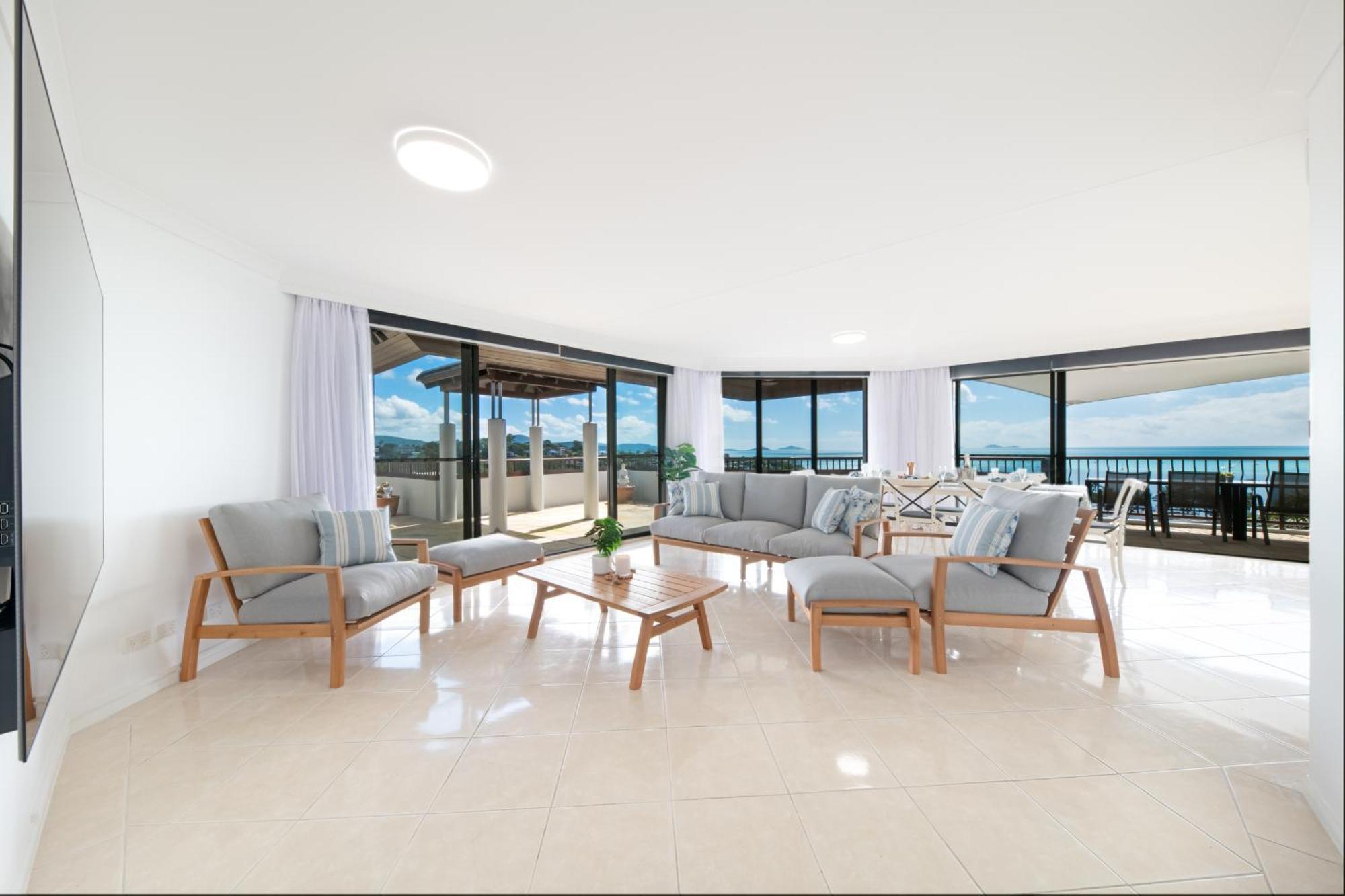 Waters Edge Penthouse *