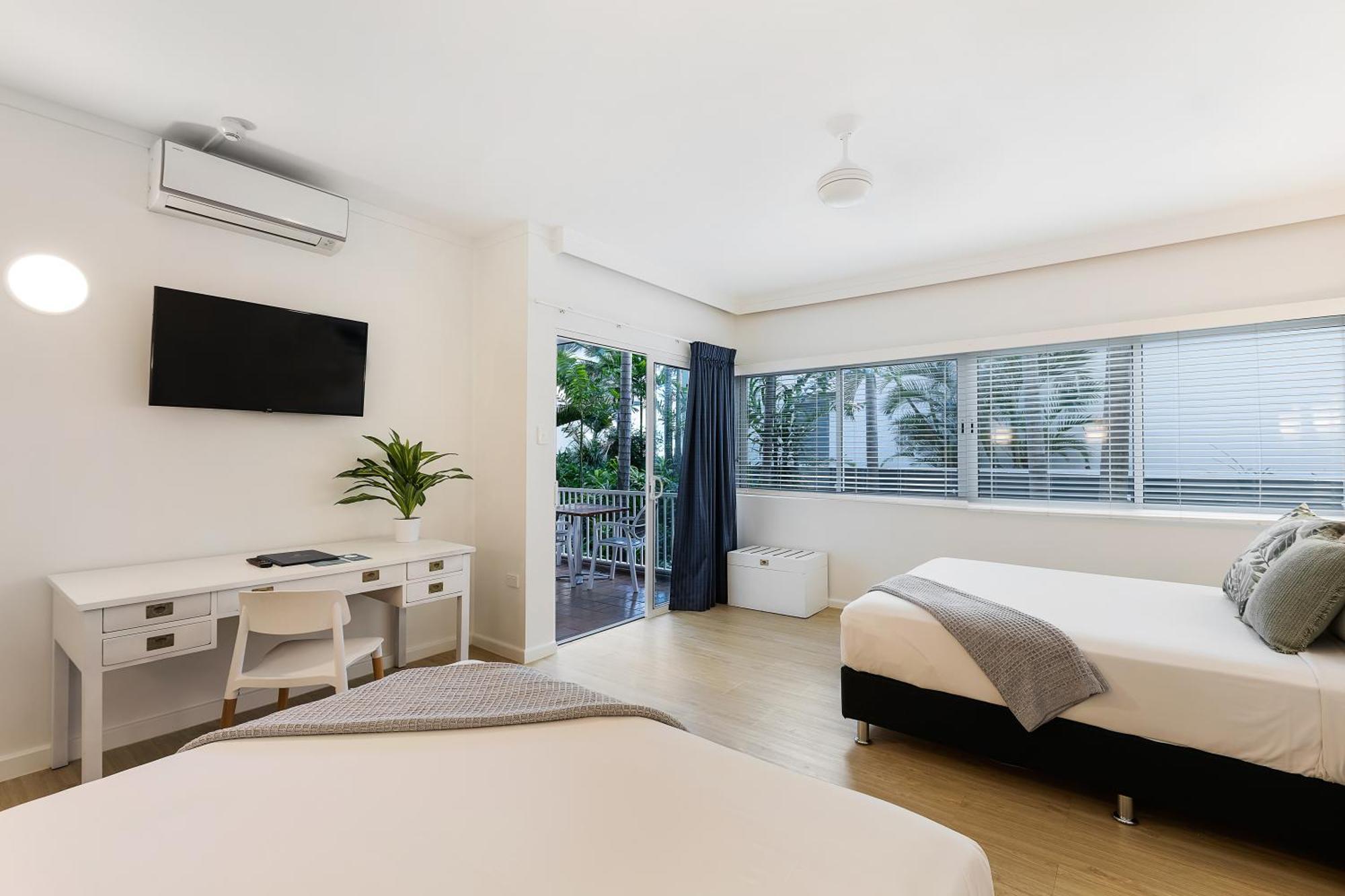 Resort Coral Sea 4*