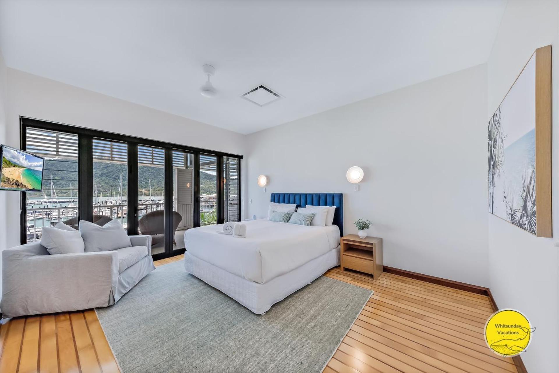 Penthouse Living At The Port Of Airlie