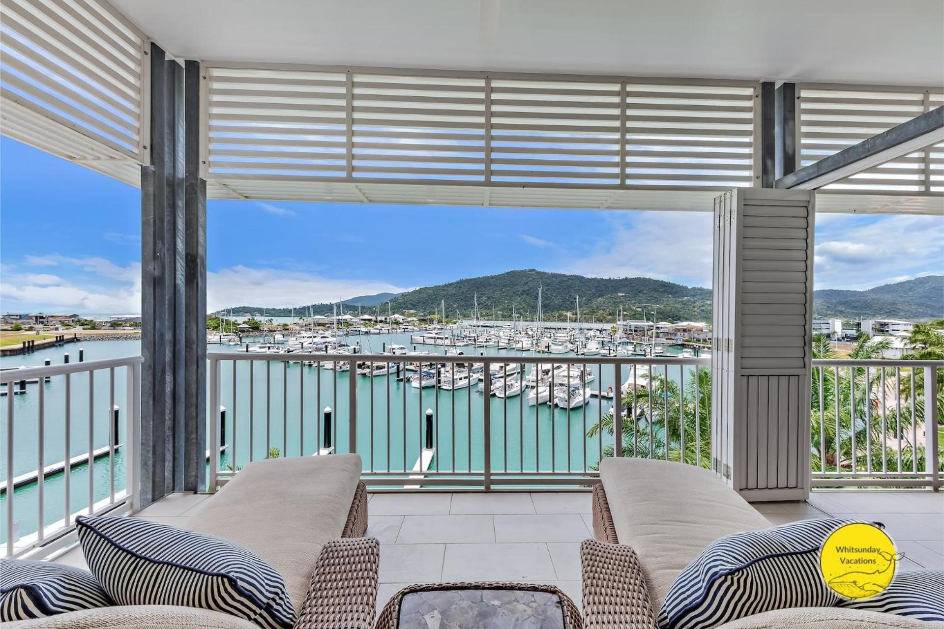 Penthouse Living At The Port Of Airlie Apartment *