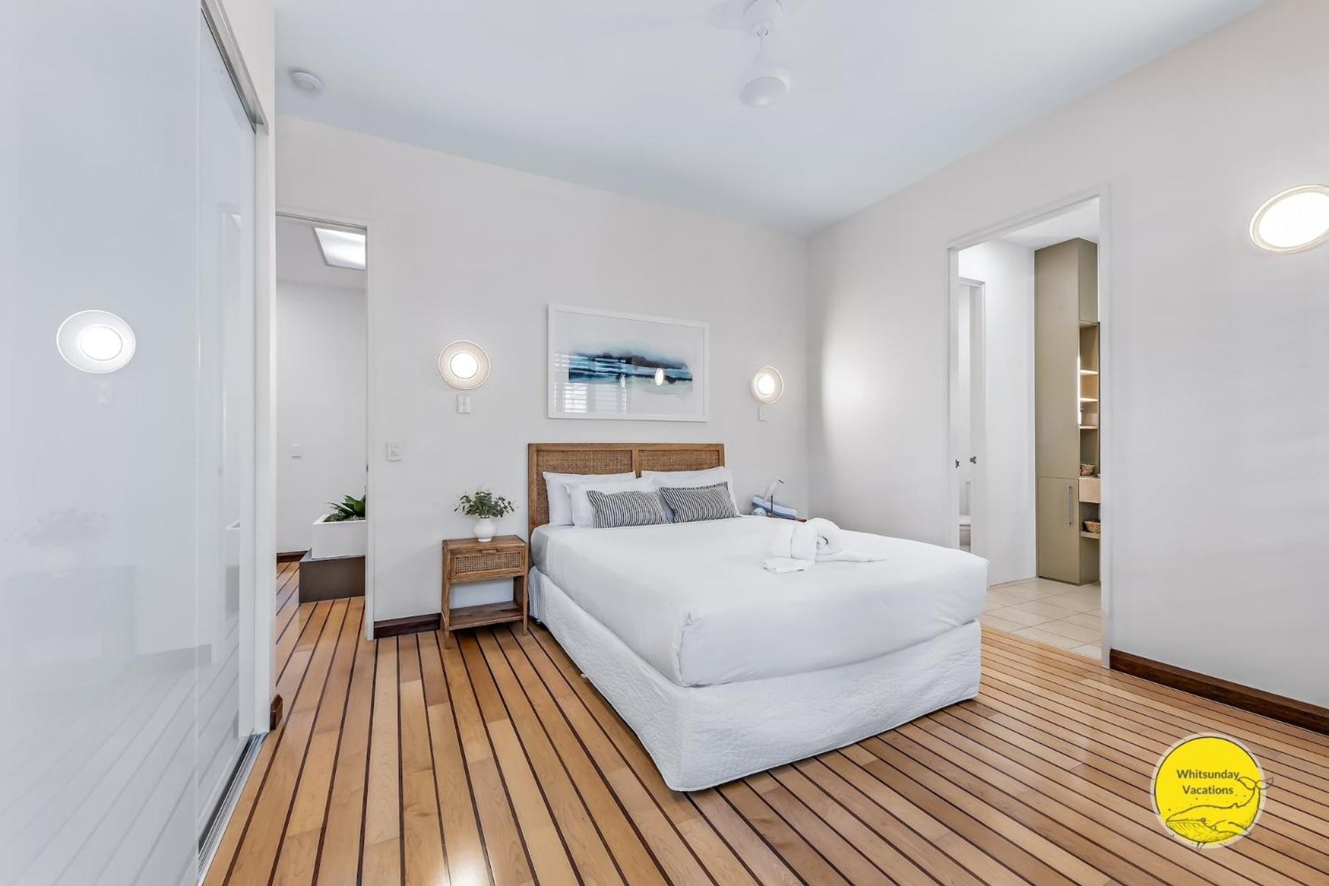 Penthouse Living At The Port Of Airlie