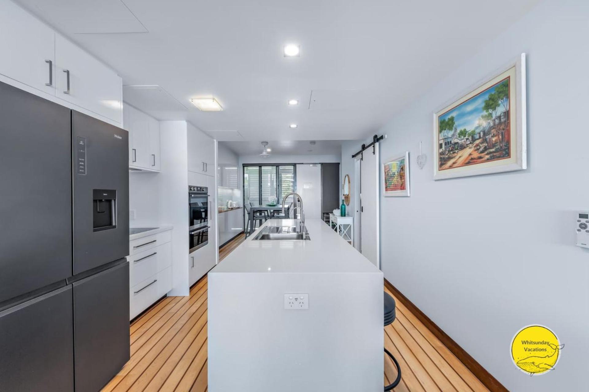 Apartment Uninterrupted Marina Viiews At Port Of Airlie *
