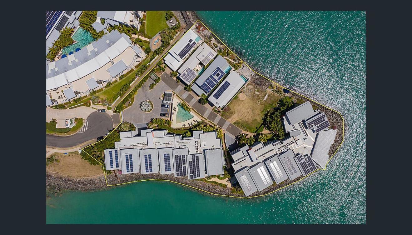 Peninsula Airlie 5*