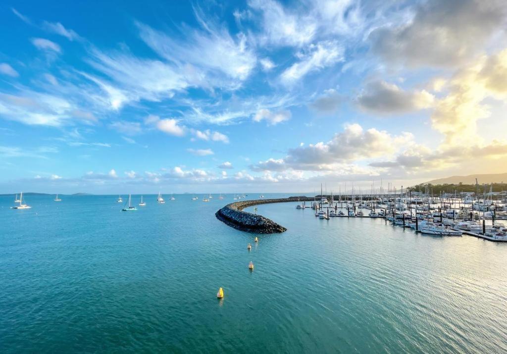 Aparthotel Peninsula Airlie 5*