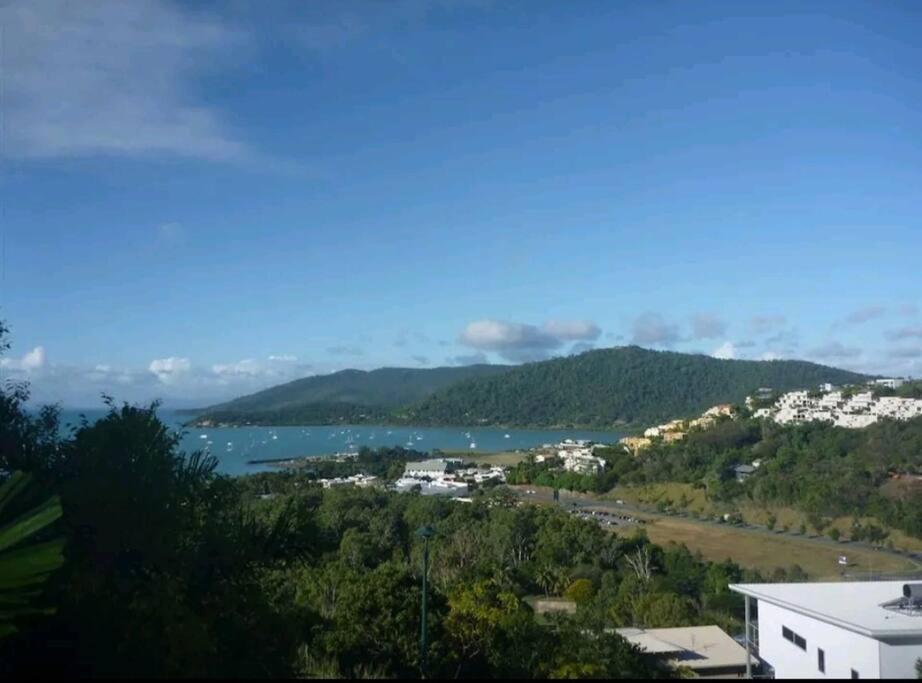 Apartment Belle Vue 12b Searene Beautiful View 2br Airlie Beach
