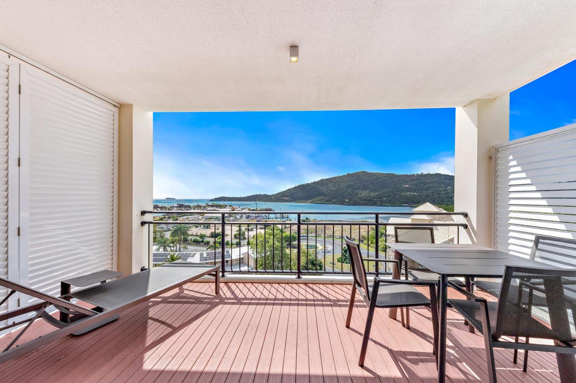 Apartment Harbour View 1512
