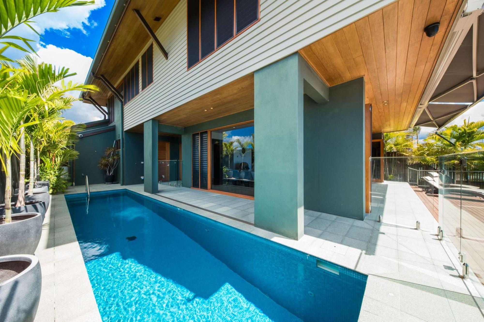 Airlie Marina-front Luxury At 10 The Cove * Airlie Beach