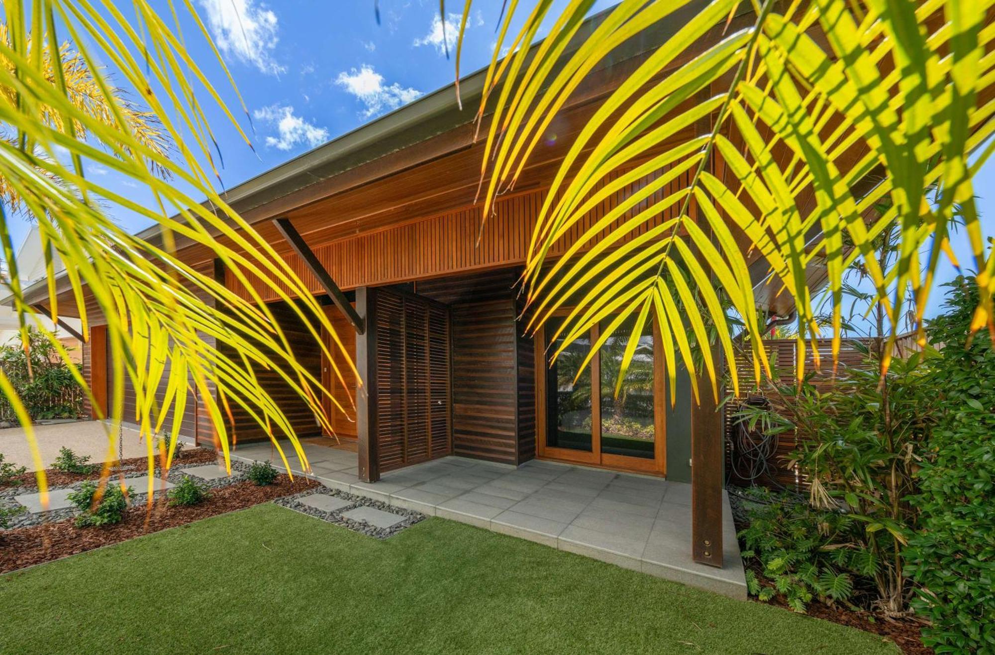 Holiday home Airlie Marina-front Luxury At 10 The Cove