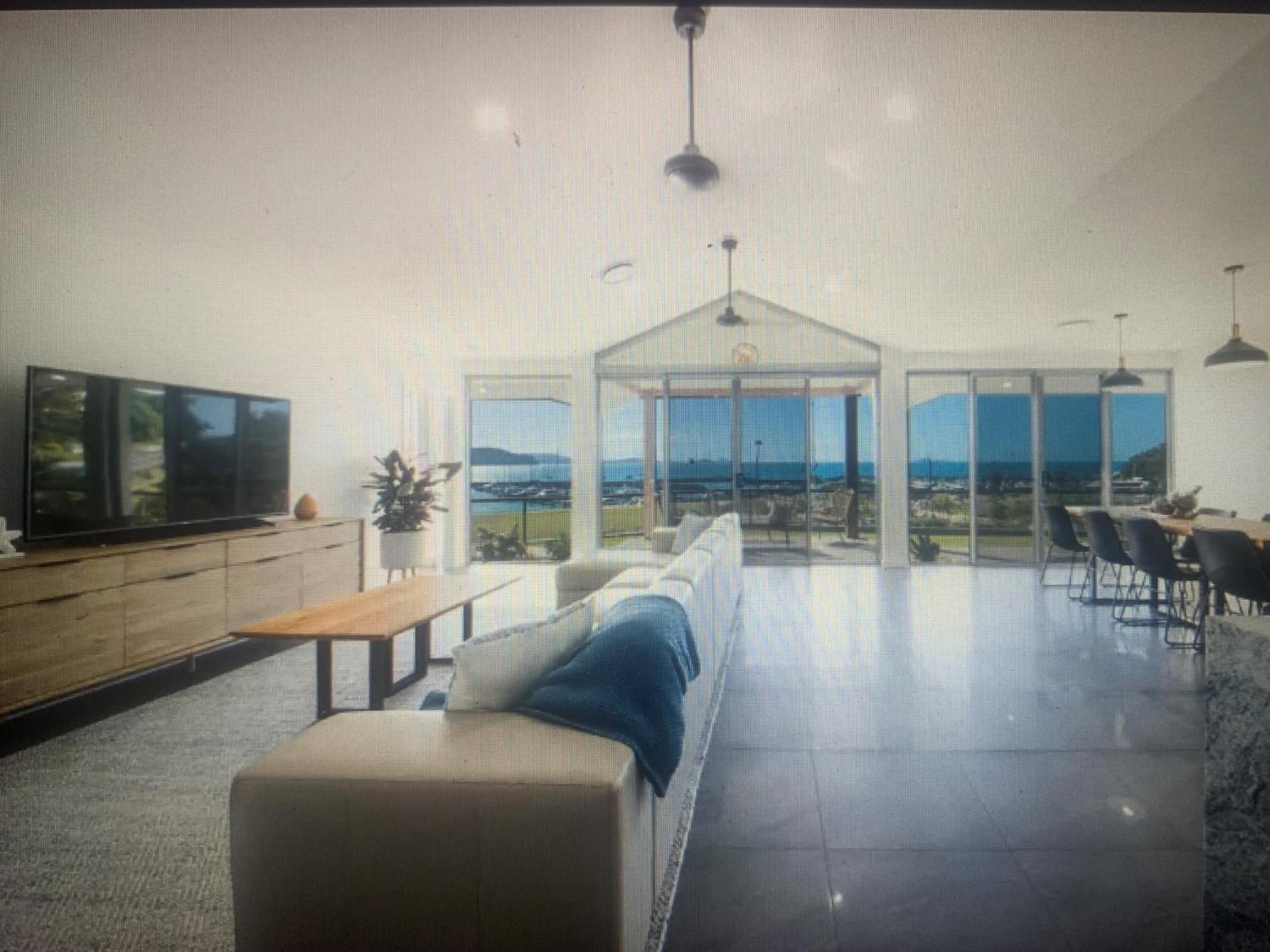 Holiday home One Airlie - Beyond Comparison Airlie Beach