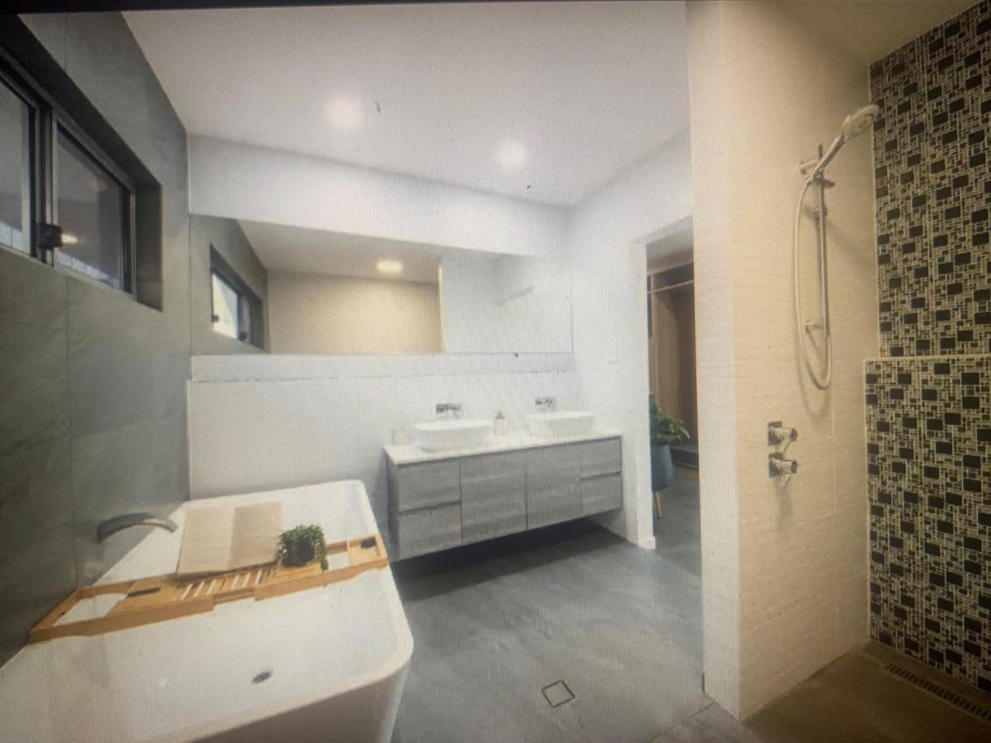 One Airlie - Beyond Comparison Holiday home *