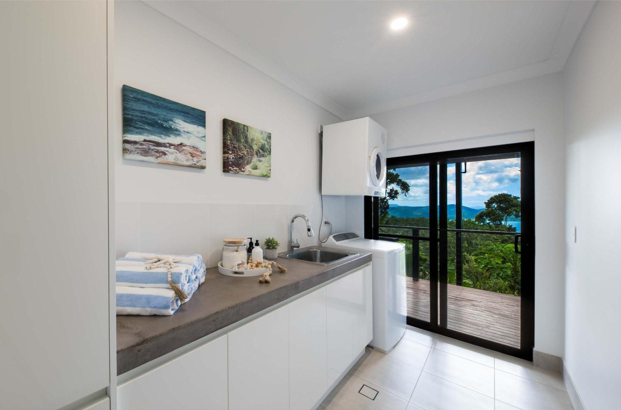 'nine Islands' Airlie Luxury With Ocean Views Holiday home