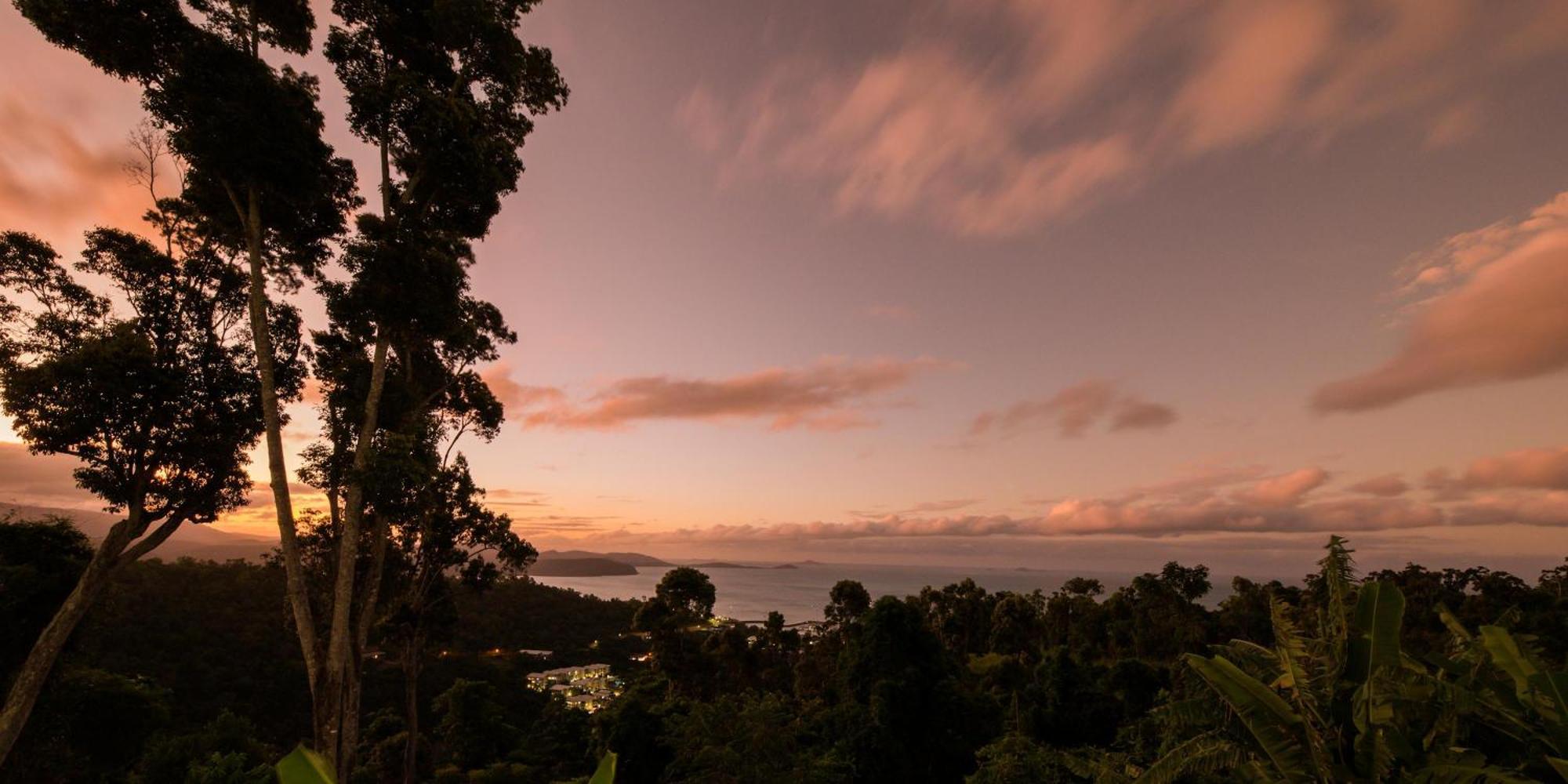 'nine Islands' Airlie Luxury With Ocean Views * Airlie Beach