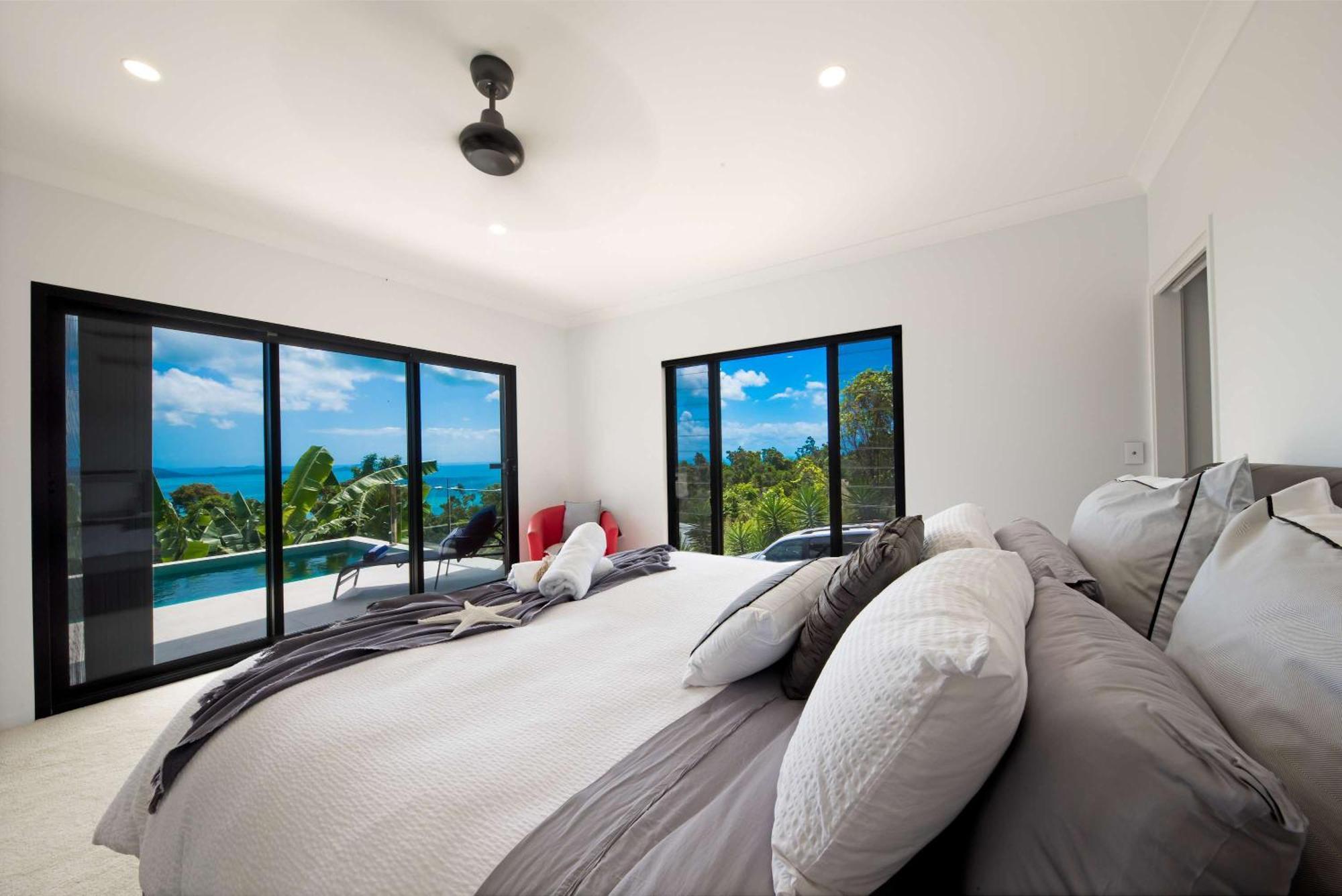 'nine Islands' Airlie Luxury With Ocean Views
