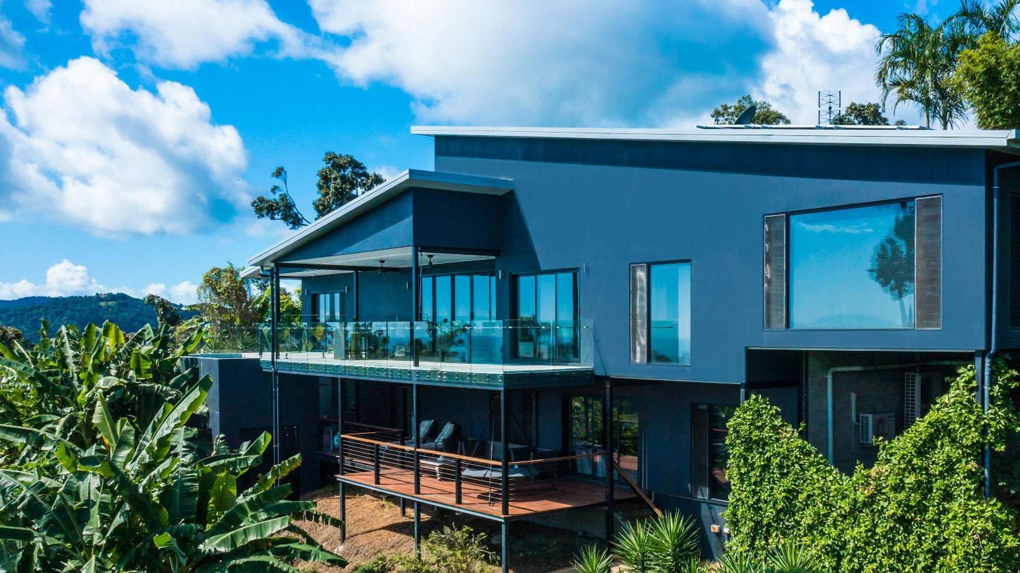 'nine Islands' Airlie Luxury With Ocean Views * Airlie Beach