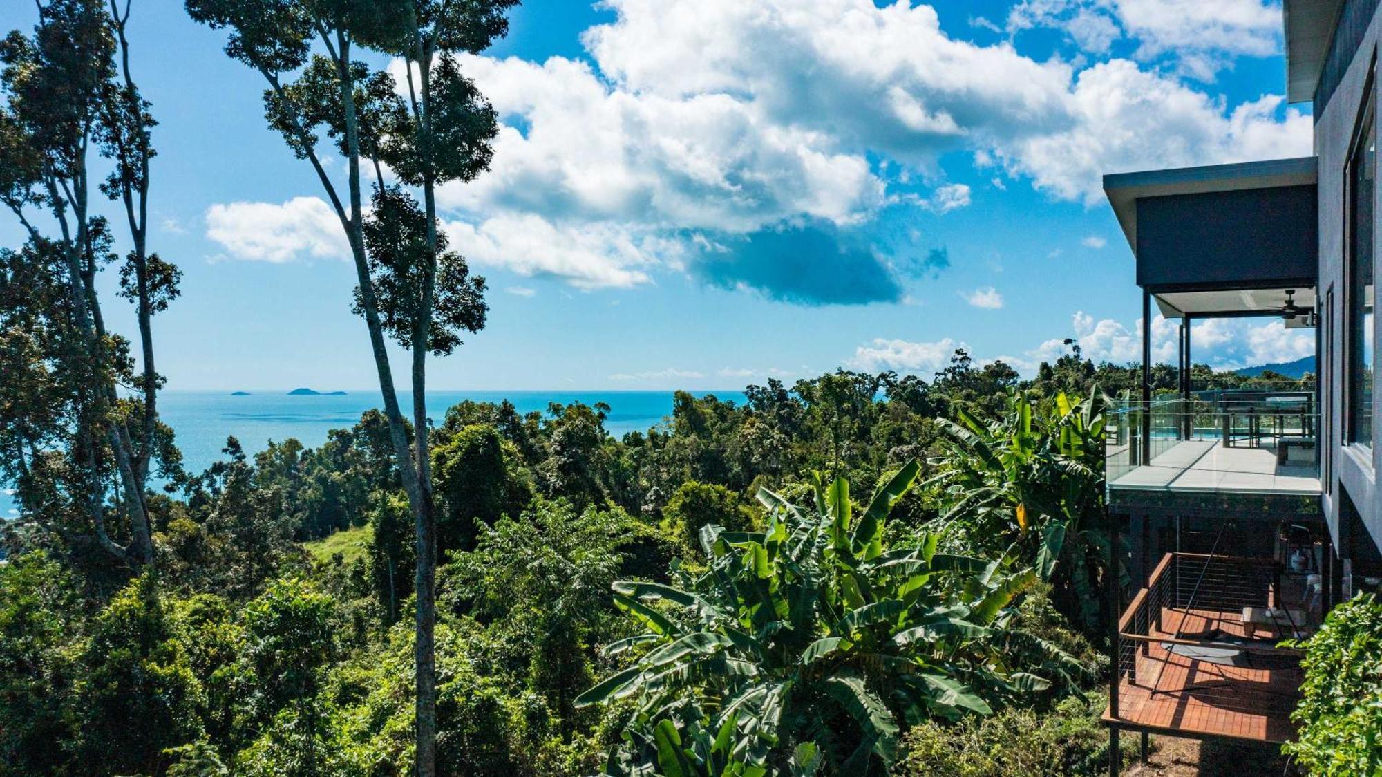 'nine Islands' Airlie Luxury With Ocean Views * Airlie Beach
