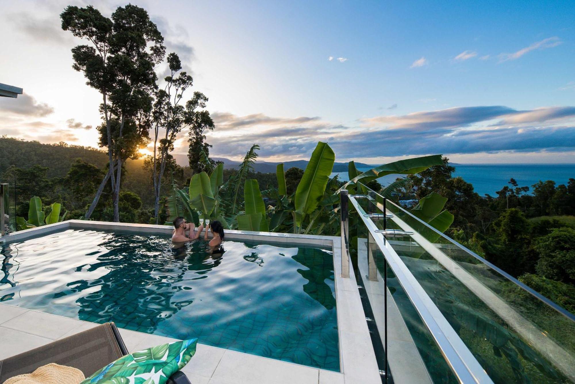 Holiday home 'nine Islands' Airlie Luxury With Ocean Views Airlie Beach