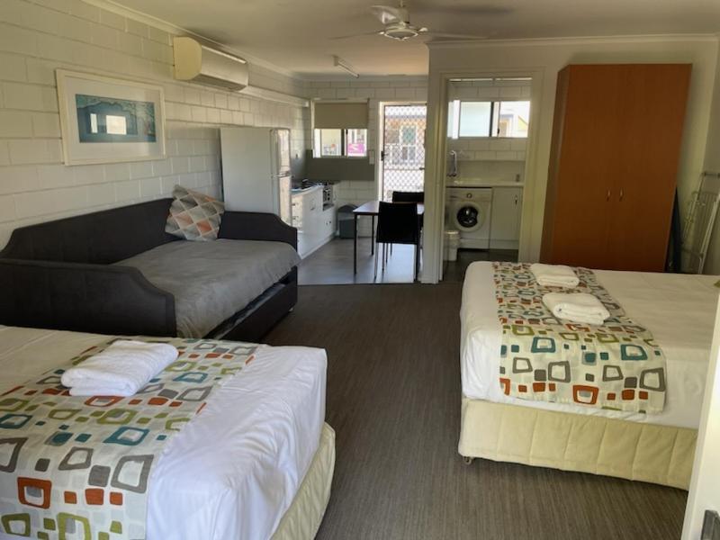 Whitehaven Beachfront Units Airlie Beach