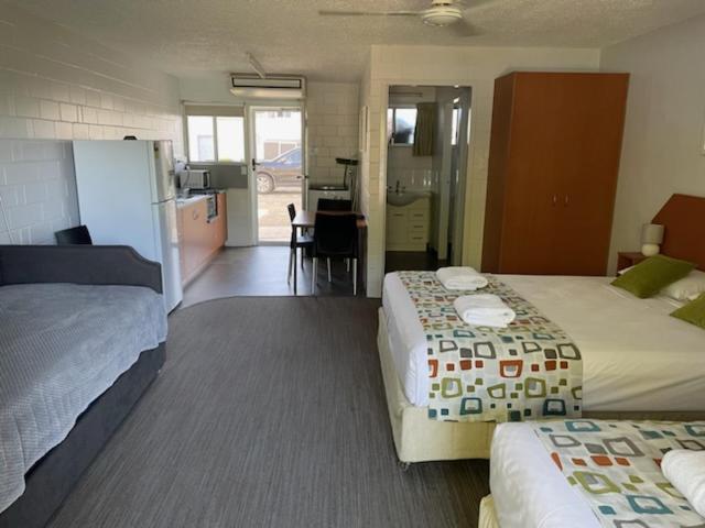 Whitehaven Beachfront Units Apartment Airlie Beach