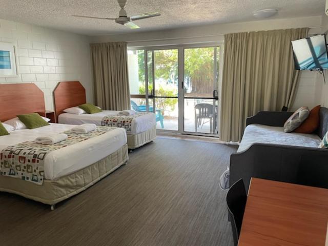 Whitehaven Beachfront Units *