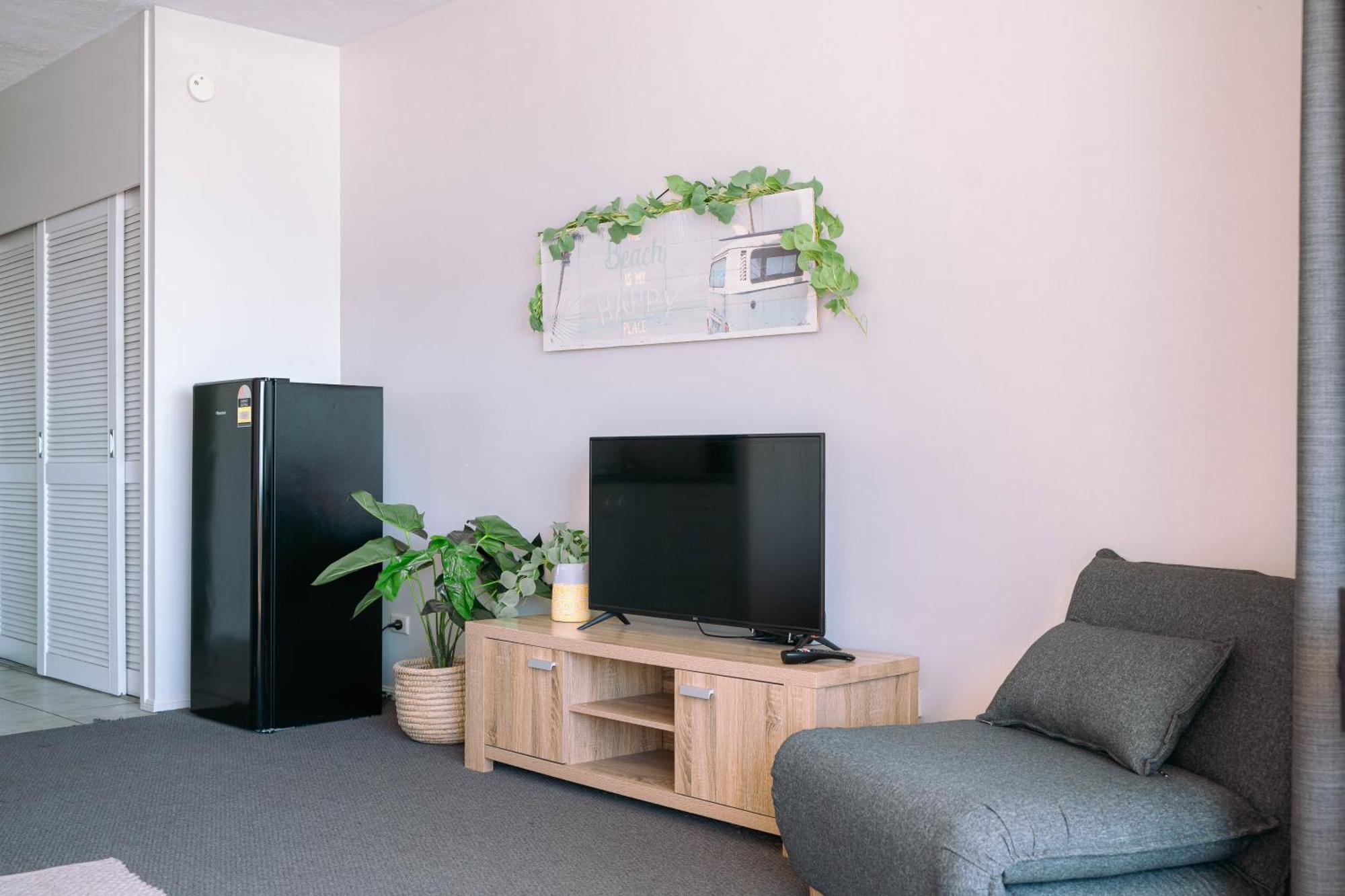 Apartment Studio Apartment, Centre Of Airlie With Sea Views Airlie Beach