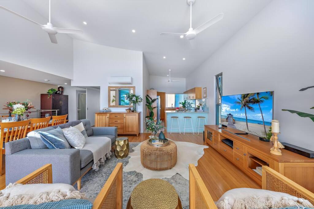 Apartment Large, Luxurious Townhouse Stunning Oceanviews Airlie Beach