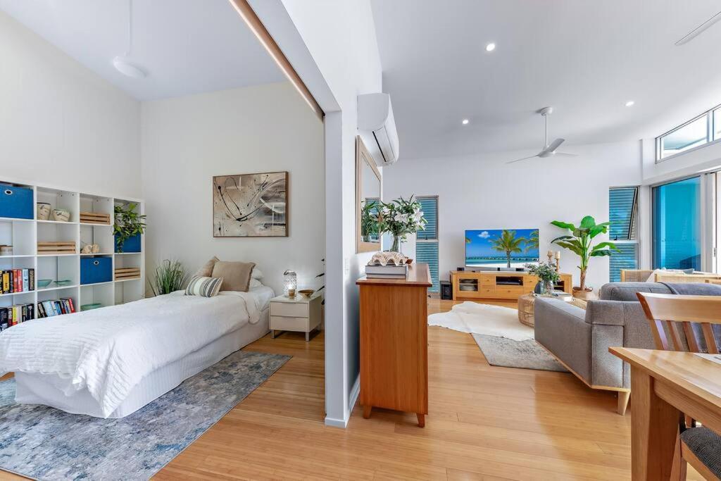 Apartment Large, Luxurious Townhouse Stunning Oceanviews Airlie Beach