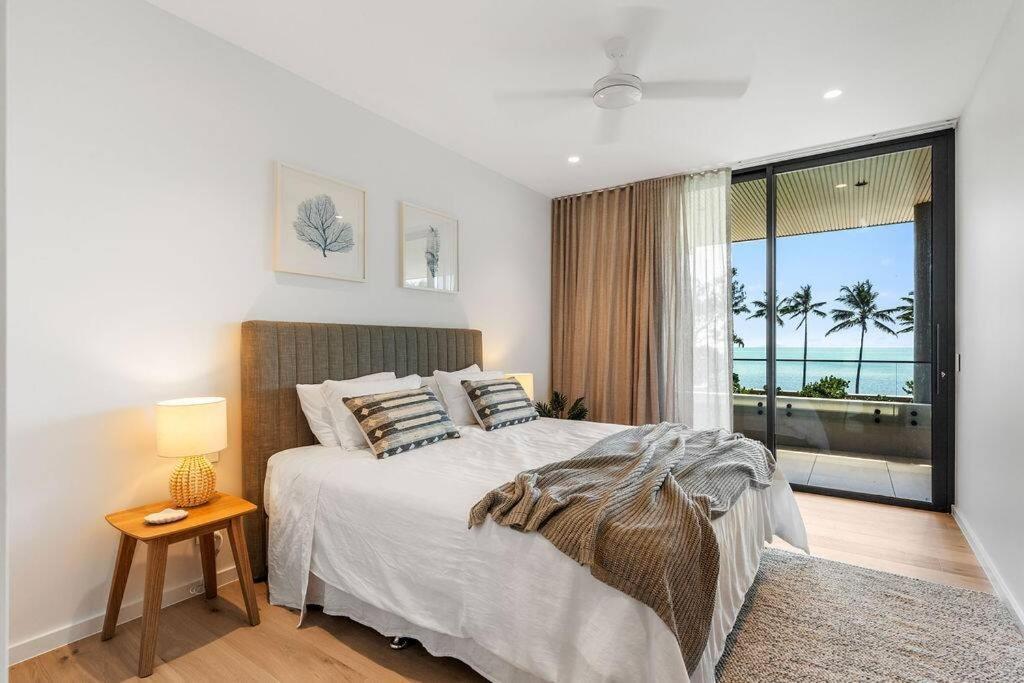 Jasper * Airlie Beach