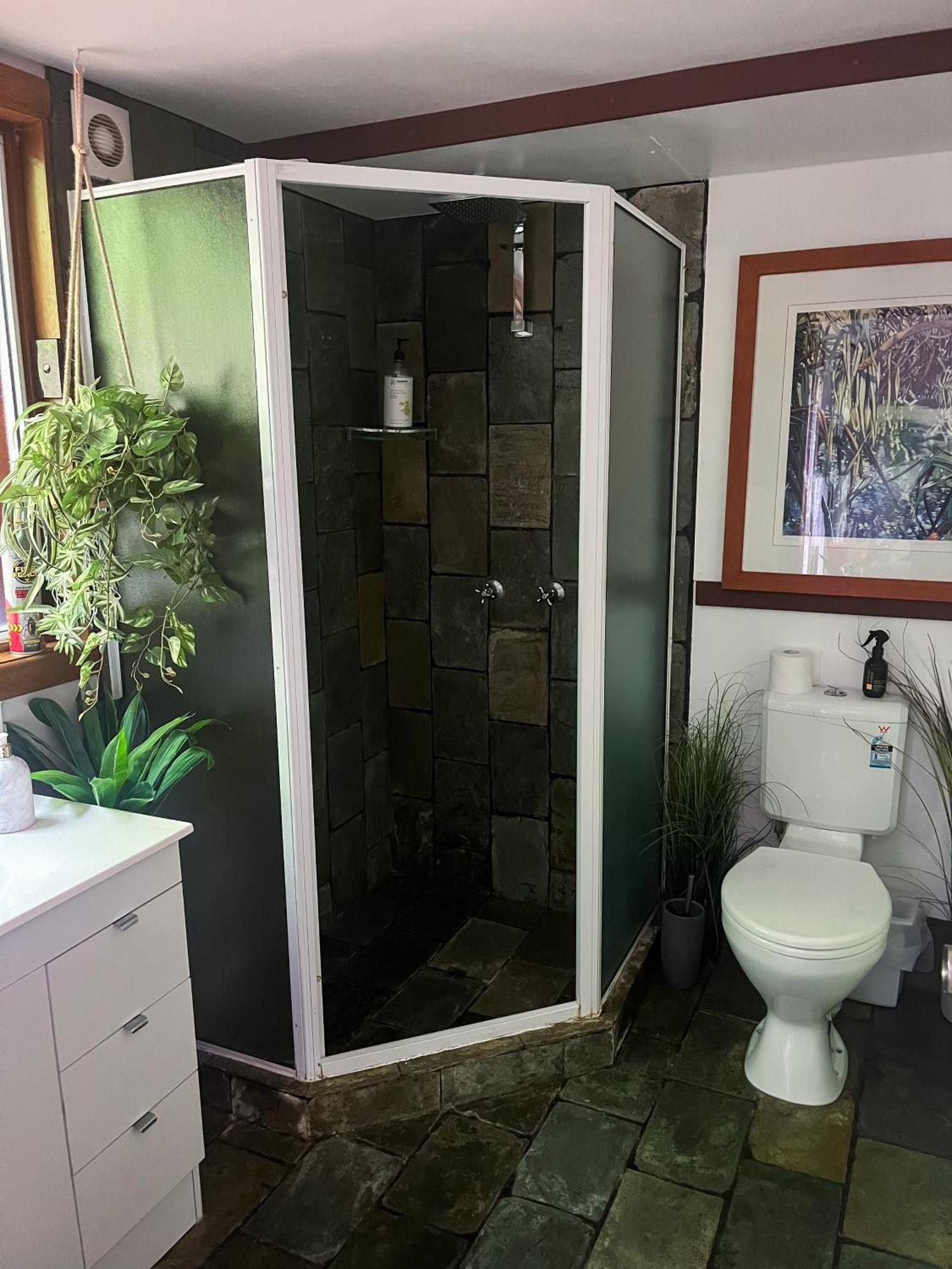 Bed & Breakfast Whitsundays Retreat *