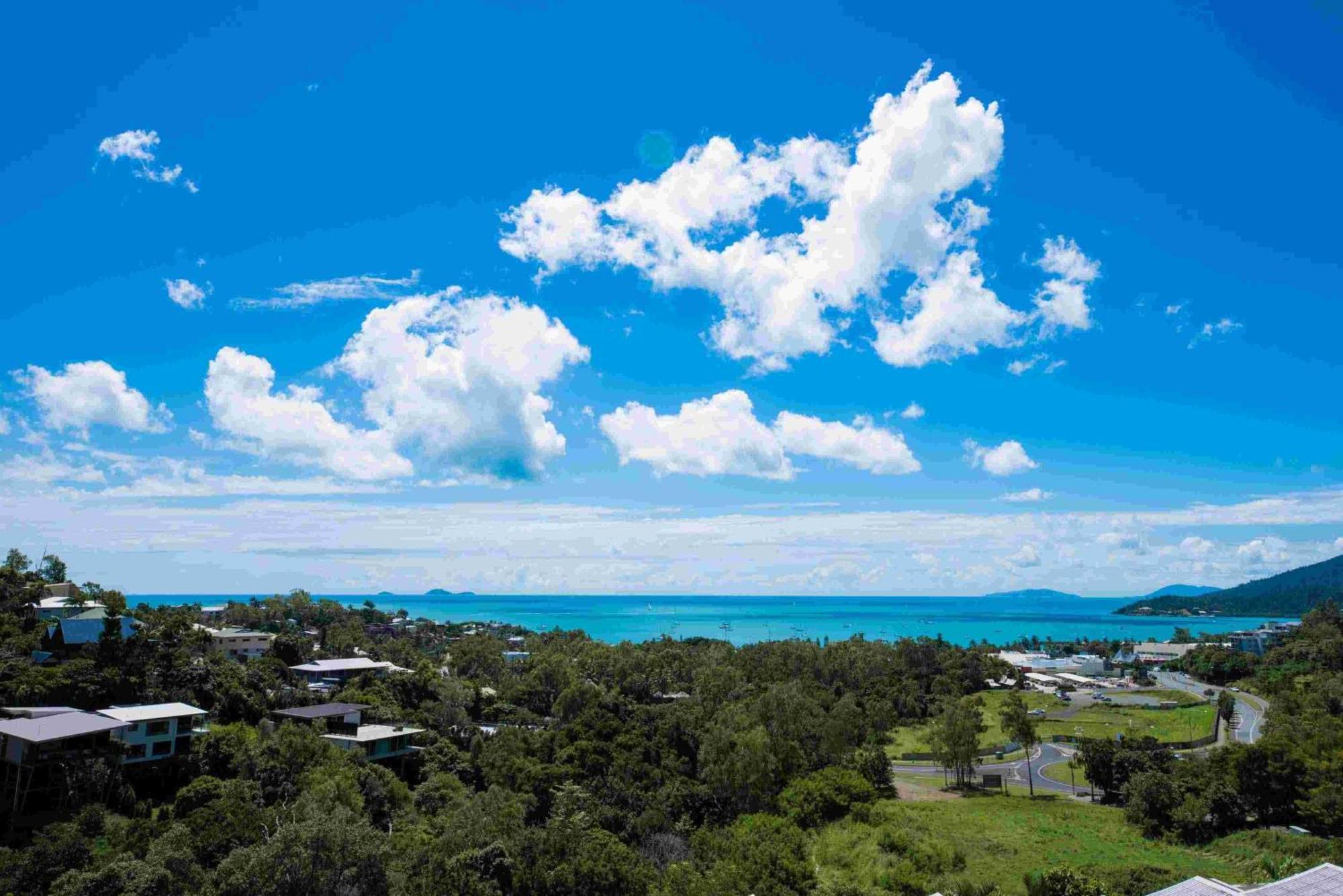 Apartment Sea Forever On Azure Seas - Airlie