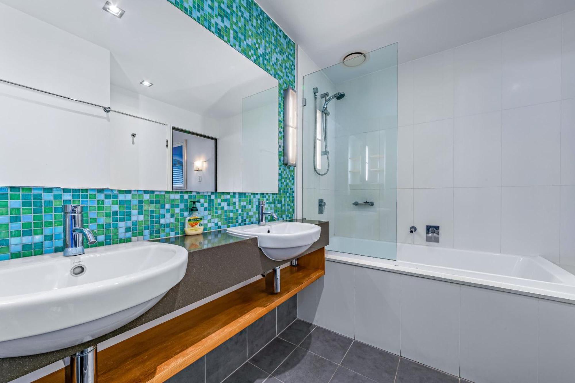 Apartment Marina Waterfront Living At Port Of Airlie