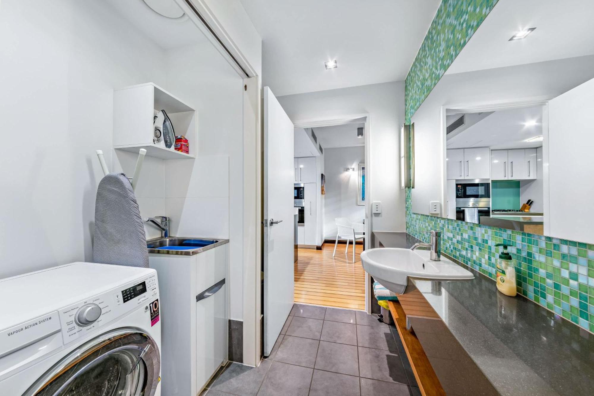 Apartment Marina Waterfront Living At Port Of Airlie *