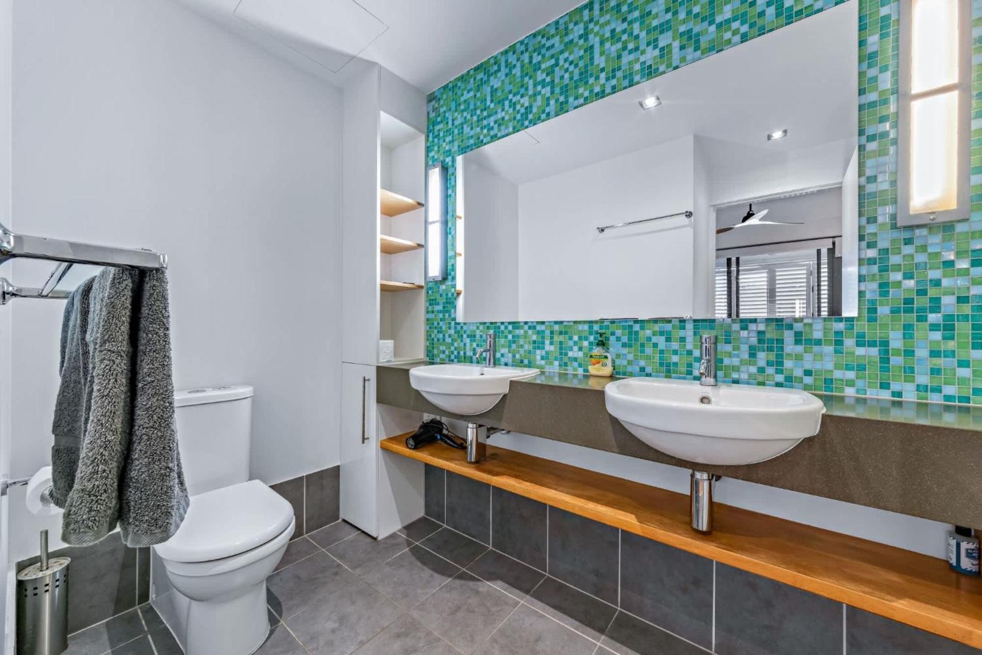 Marina Waterfront Living At Port Of Airlie * Airlie Beach
