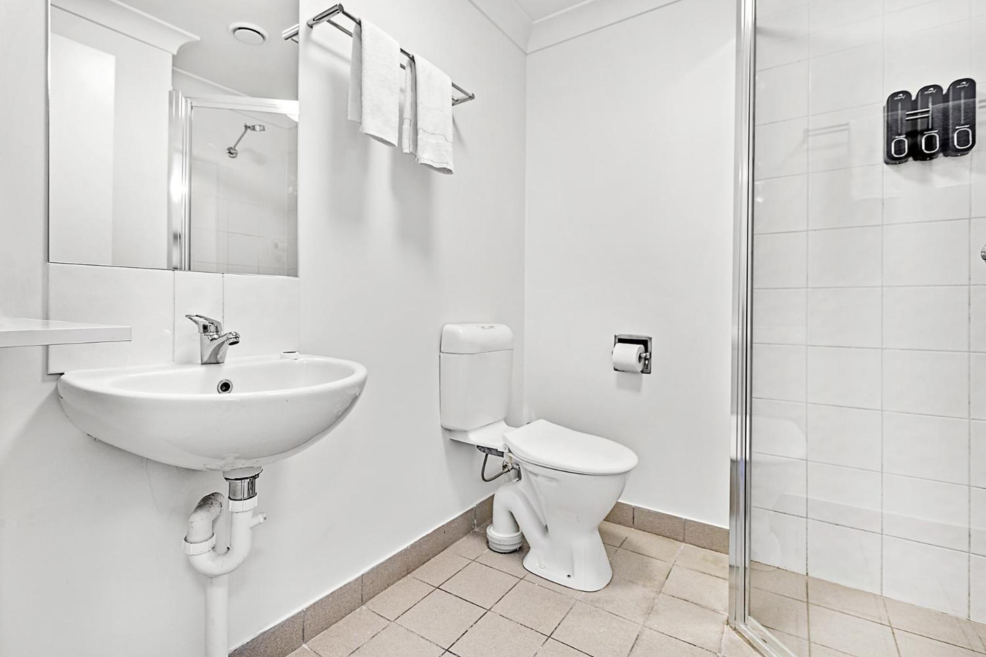 Plaza Hotel Airlie Beach