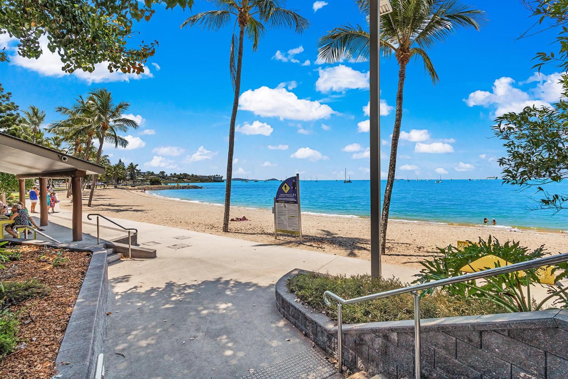 Hotel Plaza Airlie Beach