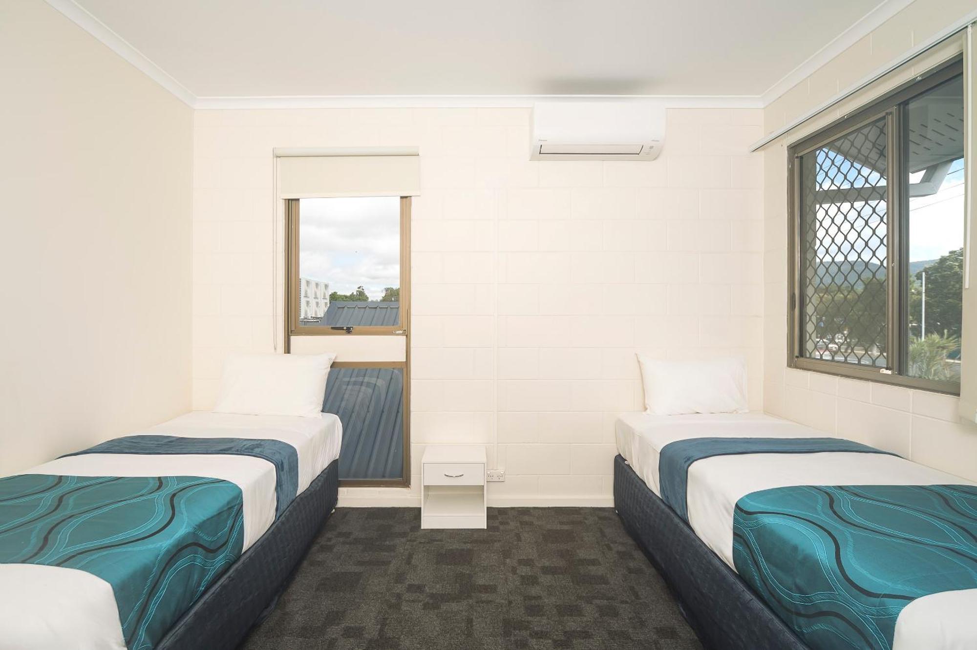 Reef Gateway Motel
