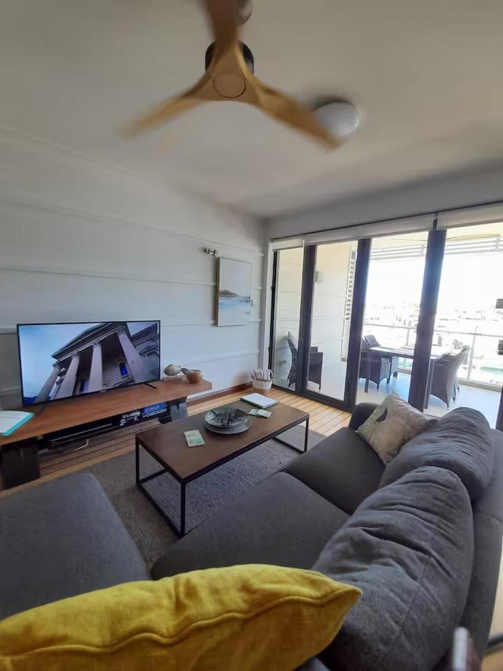 Aqua View Boathouse Airlie *