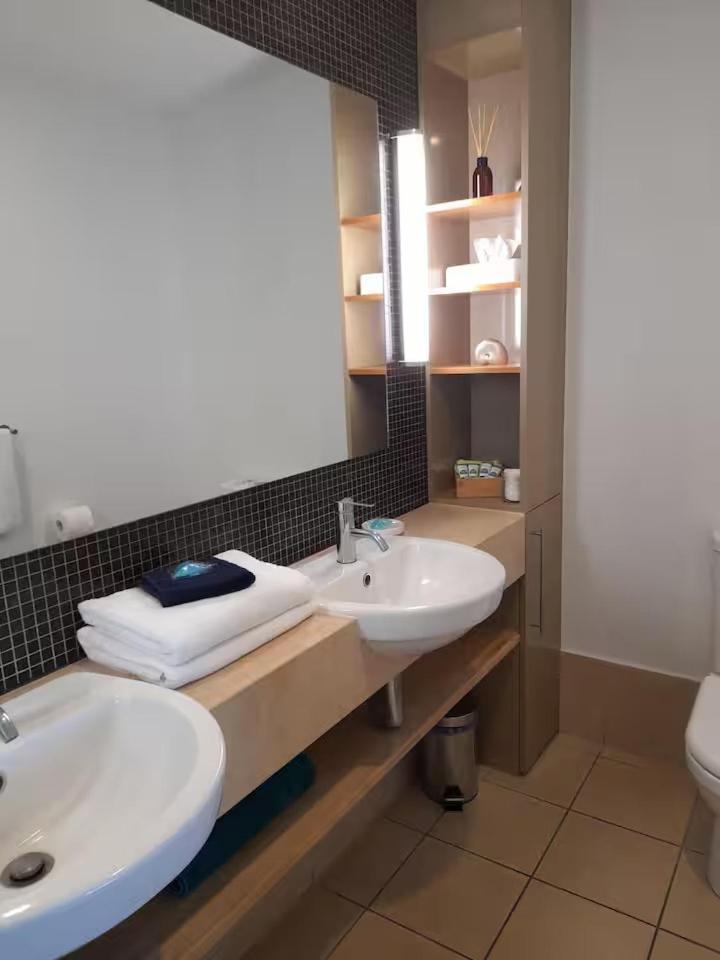 Aqua View Boathouse Airlie Apartment *