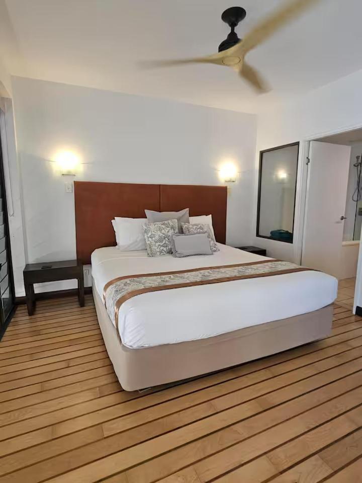 Aqua View Boathouse Airlie