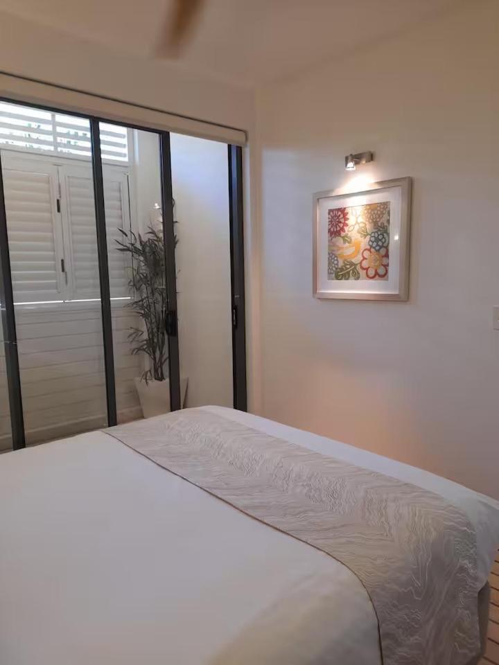 Aqua View Boathouse Airlie Apartment