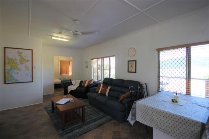 Holiday home Qcwa Cheerful - Airlie