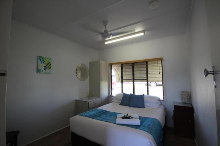 Qcwa Cheerful - Airlie * Airlie Beach