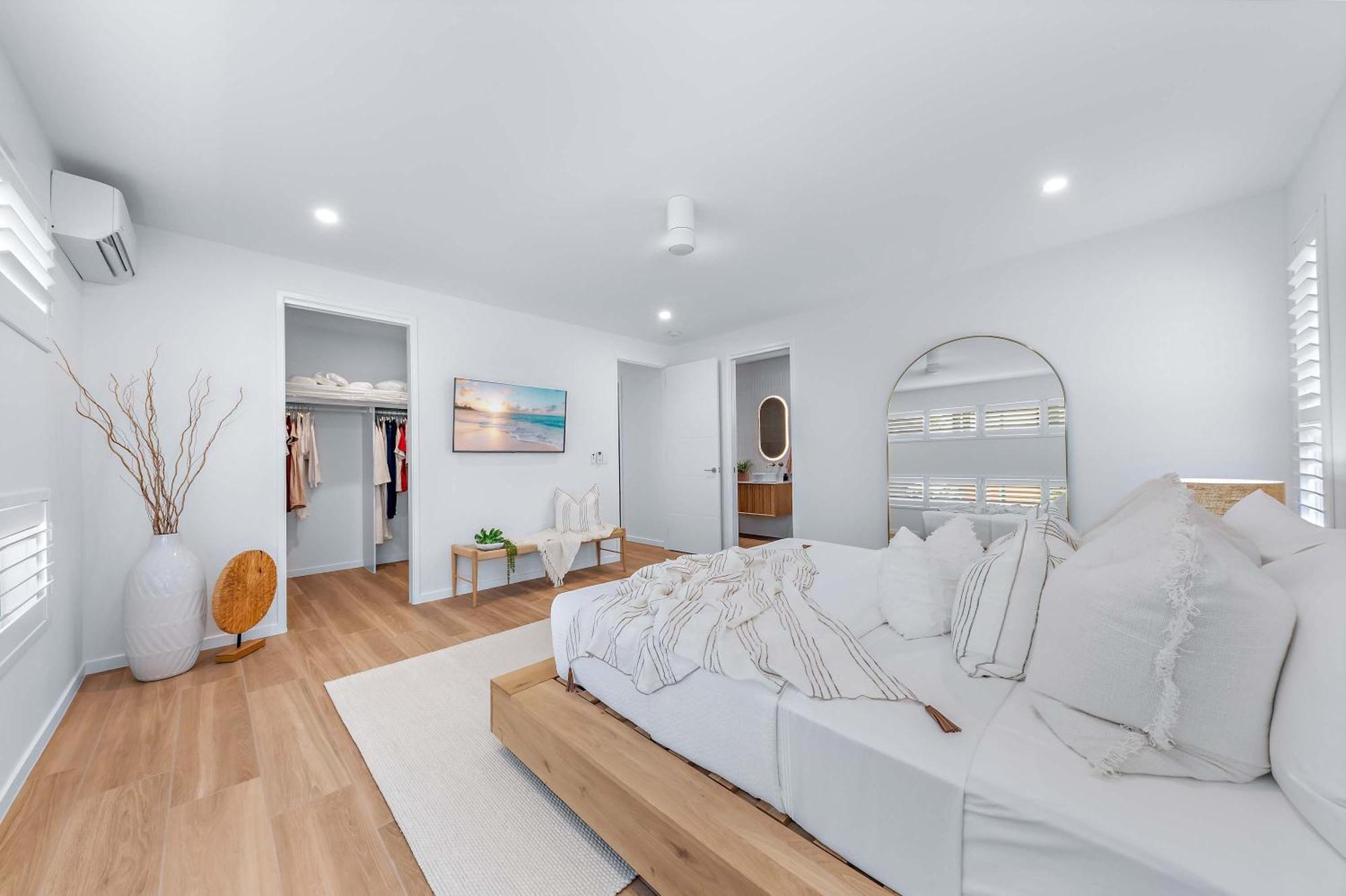 Holiday home Whitsunday Waterfront Luxury At 19 The Cove Airlie Beach